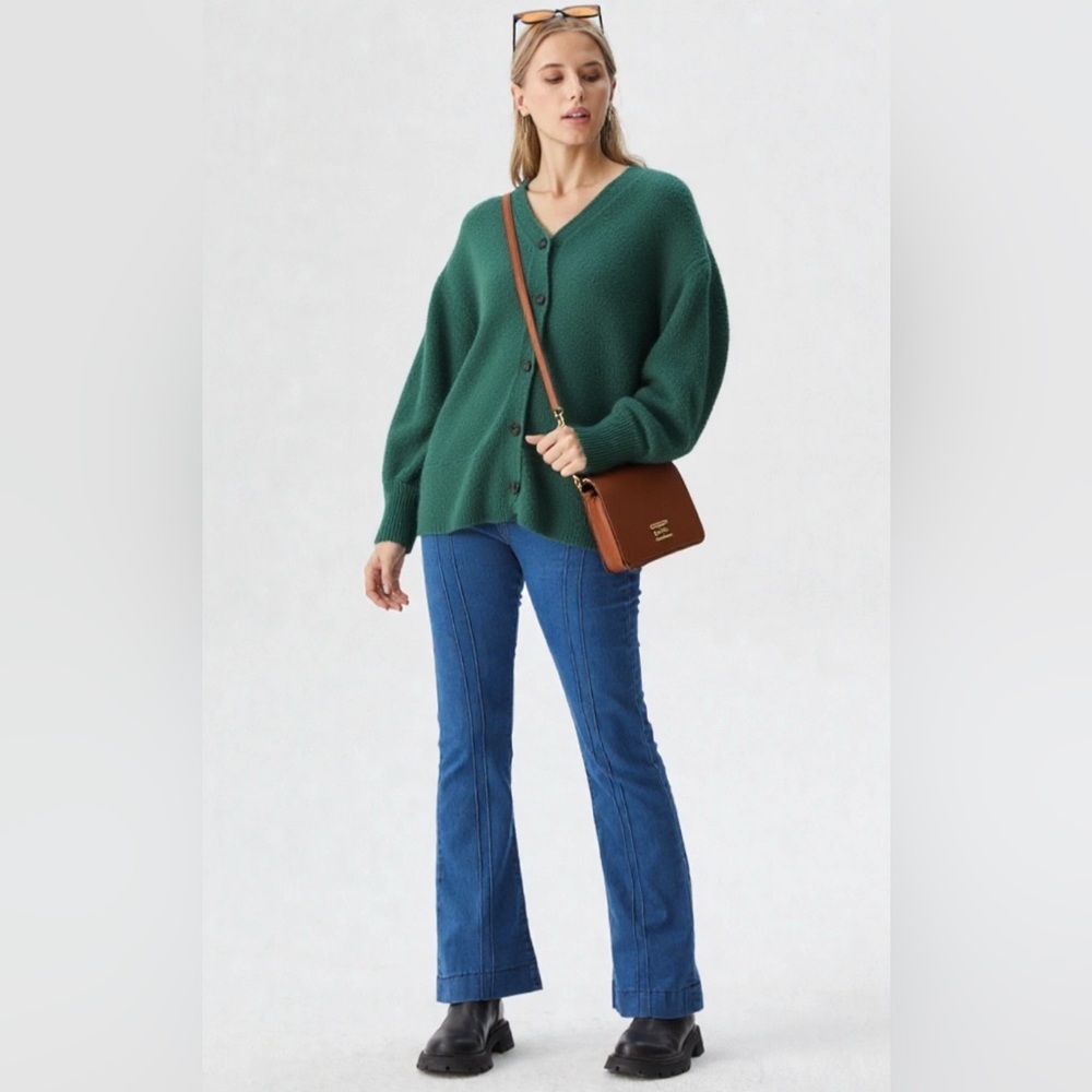 Emma & Gaia Green Button-Up Cardigan
32% wool , 32% alpaca,